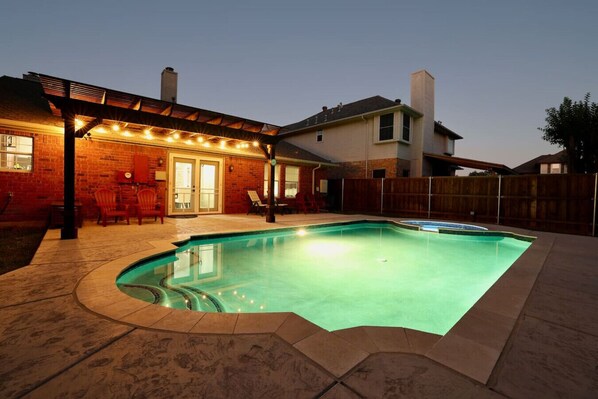 Outdoor pool, a heated pool
