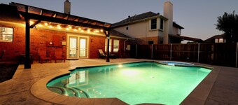 Beautiful spacious home with heated spa and heated pool