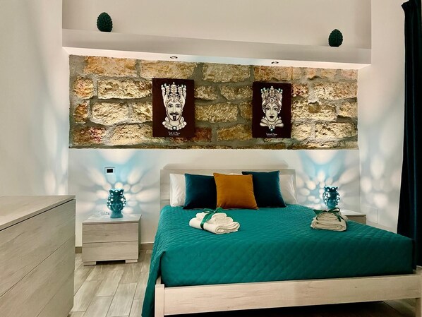 2 bedrooms, iron/ironing board, WiFi, bed sheets - THE MORO HOUSE (Cinisi)