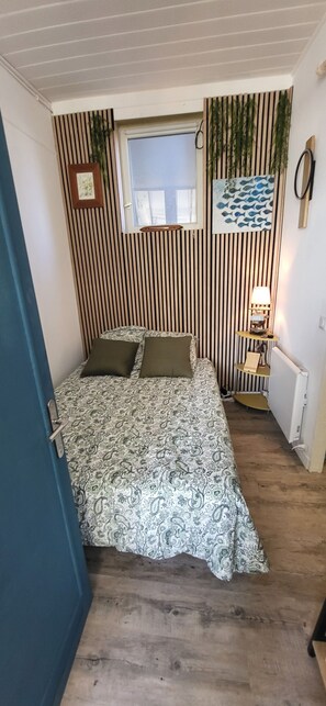 1 soverom, strykejern/-brett, wi-fi (inkludert) og sengetøy