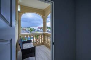 Deluxe Double or Twin Room, Garden View | Balcony - Island Dreams Villa at Legacy Townhouse (Montego Bay)