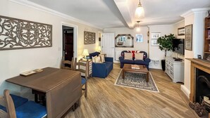 TV - St Augustine's Stays - Stone Bay (Broadstairs)