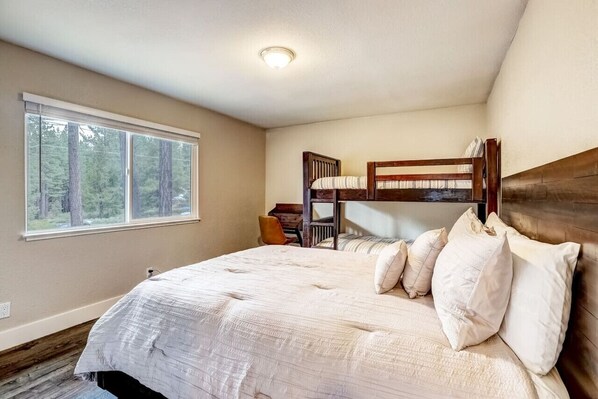 2 habitaciones, escritorio, cuna de viaje y wifi gratis