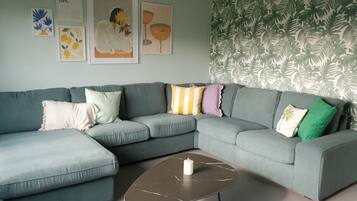 Télévision, table de tennis de table