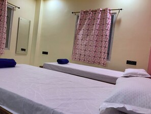 Lydisolert, wi-fi (inkludert) og sengetøy