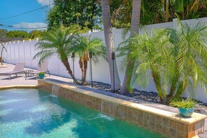 Outdoor pool, a heated pool - Magazine like huge home w/ pool city center/parks (Orlando)