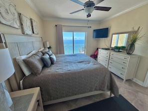 Condo, Multiple Beds, Hot Tub (Crystal Shores West 707)