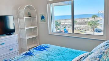 House, Multiple Beds, Balcony, Ocean View (Gulf Shores Plantation 1305) | 2 bedrooms, individually decorated, individually furnished, bed sheets