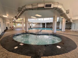 Una piscina techada