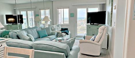 House, Multiple Beds, Balcony, Ocean View (Gulf Shores Plantation 1304) | Living area