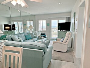 Ferienhaus, Mehrere Betten, Balkon, Meerblick (Gulf Shores Plantation 1304) | Wohnbereich