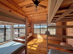 1 bedroom, desk, free WiFi, bed sheets