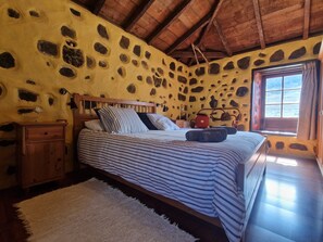 2 Schlafzimmer, Bügeleisen/Bügelbrett, Bettwäsche