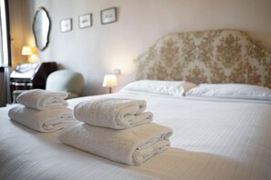 2 chambres, accès au Wi-Fi (inclus), literie fournie