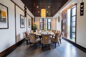 Restaurant - Gongga cliff Hot Spring Hotel (Luding)
