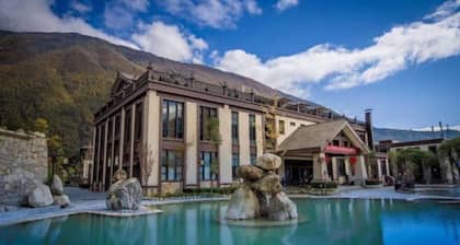 Gongga cliff Hot Spring Hotel