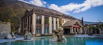 Gongga cliff Hot Spring Hotel