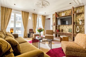 Smart TV - Merveil - Signature Suite - Opera - Rougemont III (Paris)