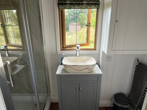 Cabin | Bathroom | Shower, hair dryer, towels - Owls Nest - Alfriston East Sussex (Polegate)