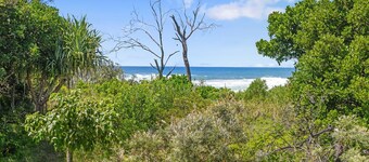 Classic Beach House on Surfside - Pet Friendly