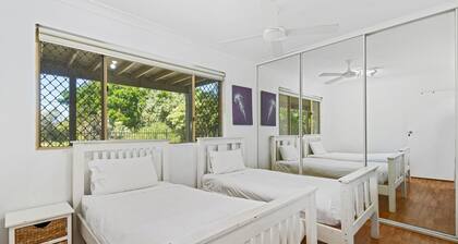 Classic Beach House on Surfside - Pet Friendly