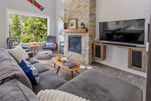 Smart TV, chimenea