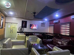 Lobby sitting area - SummerTym Hotel & Suites  (Lekki)