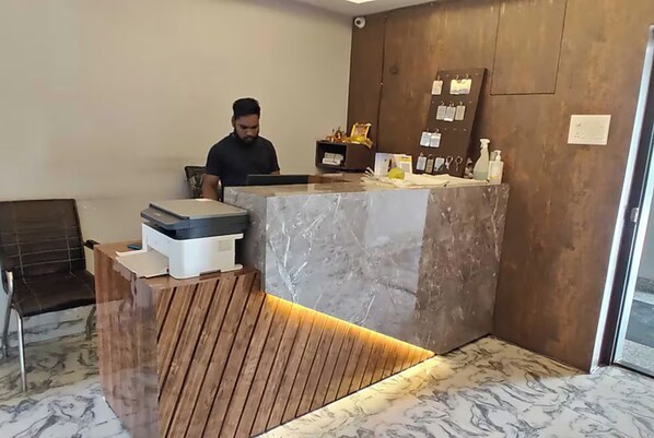 Reception - Goroomgo Shree Ganapati Resort Bhub (Bhubaneshwar)