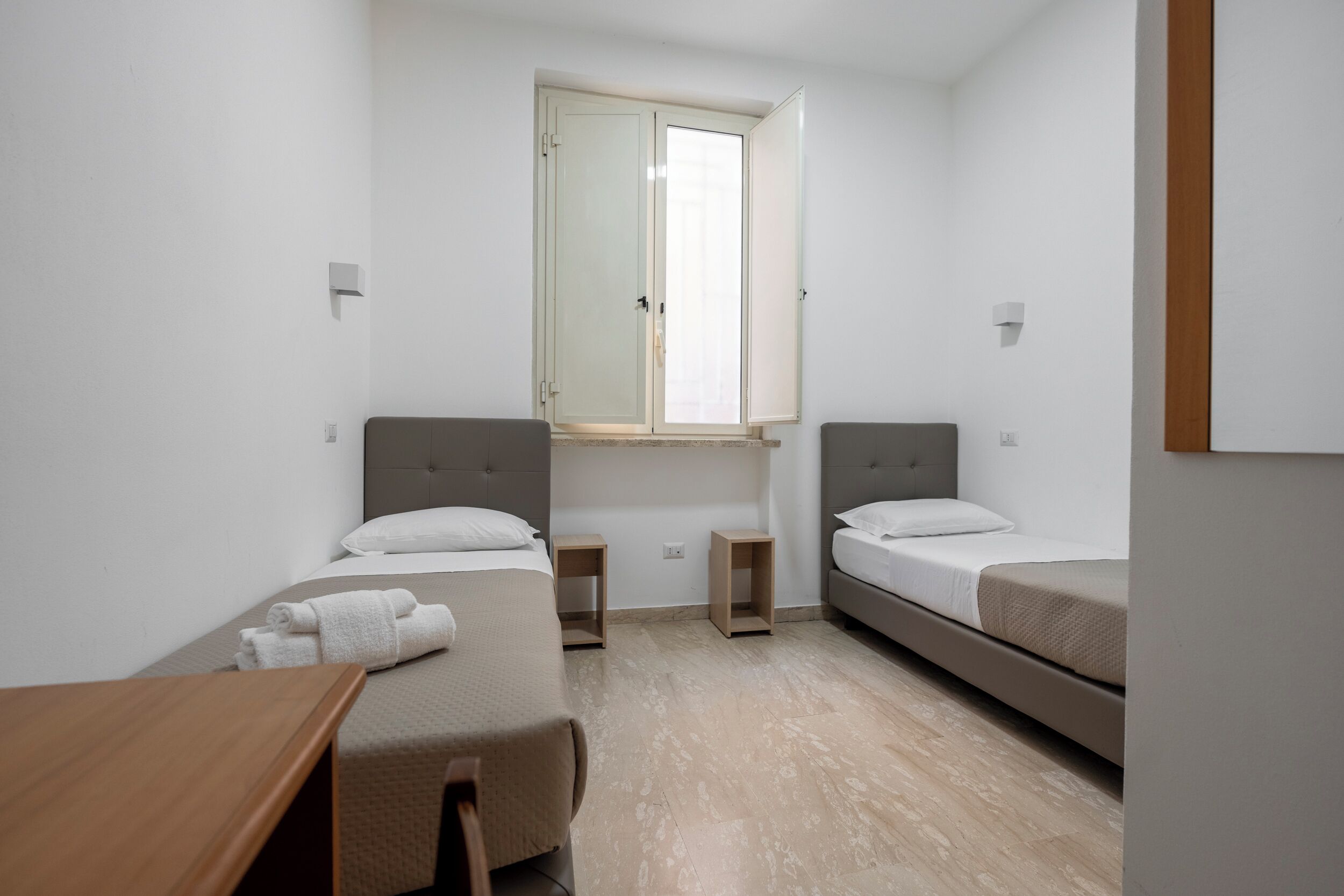 Desk, laptop workspace, iron/ironing board, free WiFi