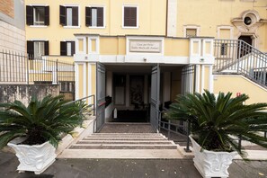 Property entrance - Casa per ferie S. Maria alle Fornaci (Rome)