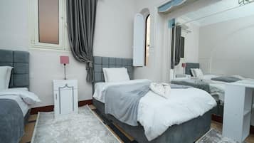 Luxury Twin Room, Private Bathroom | Egyptian cotton sheets, premium bedding, free WiFi, bed sheets