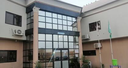 Quintessential Hotel & Suites by Badala