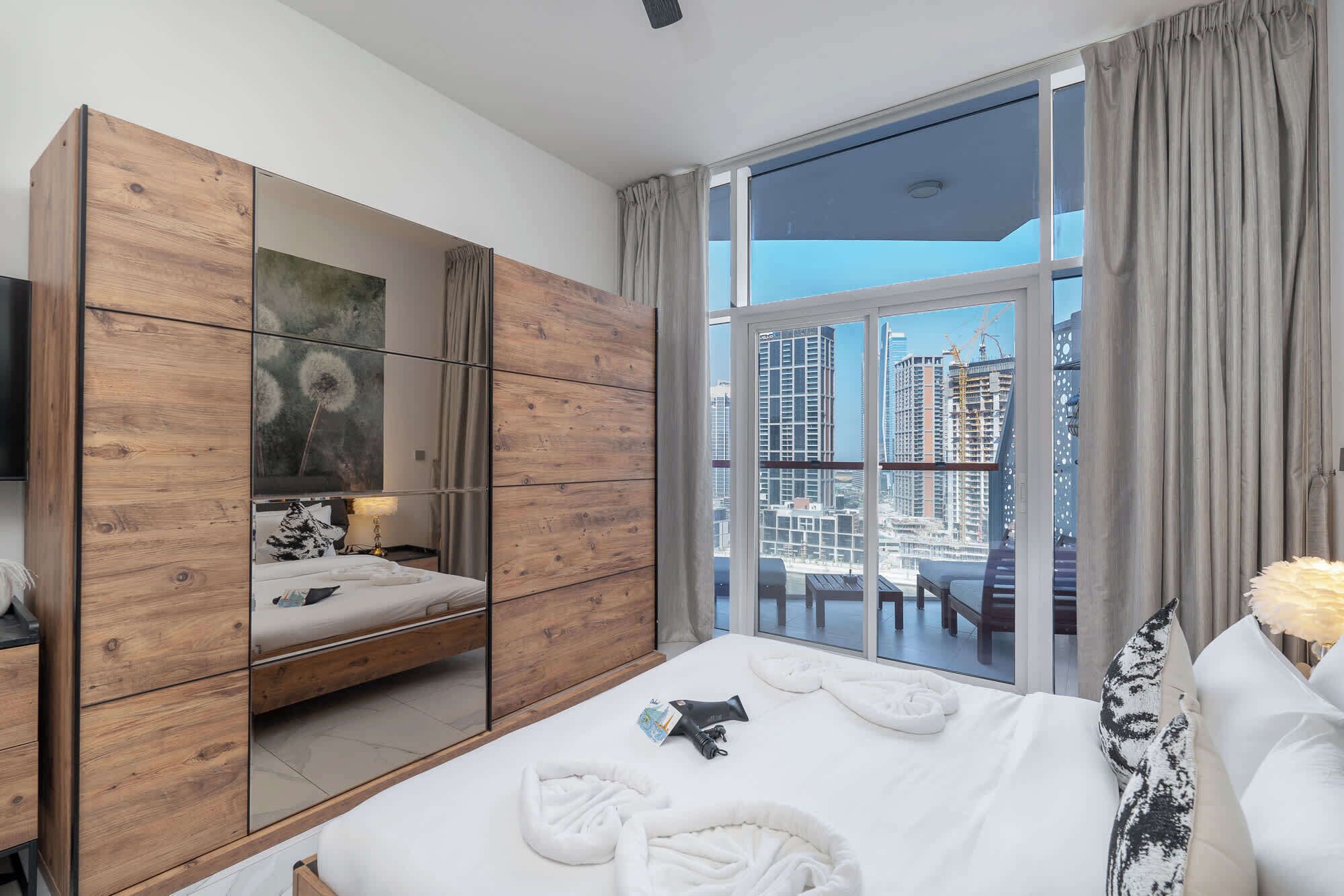 Tabla de planchar con plancha y wifi