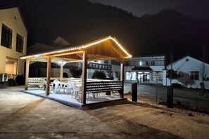 Outdoor dining - Tianzhu Mountain Qingshan Homestay (Qianshan)