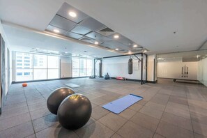 Fitness facility - StayShort - Cozy 1-Bedroom Apartment for 4 in Dubai Marina! (Marina/JBR)
