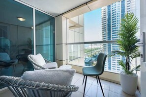 Interior - StayShort - Cozy 1-Bedroom Apartment for 4 in Dubai Marina! (Marina/JBR)