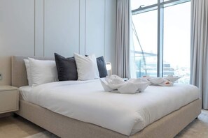 2 室のベッドルーム、デスク、アイロン / アイロン台、WiFi