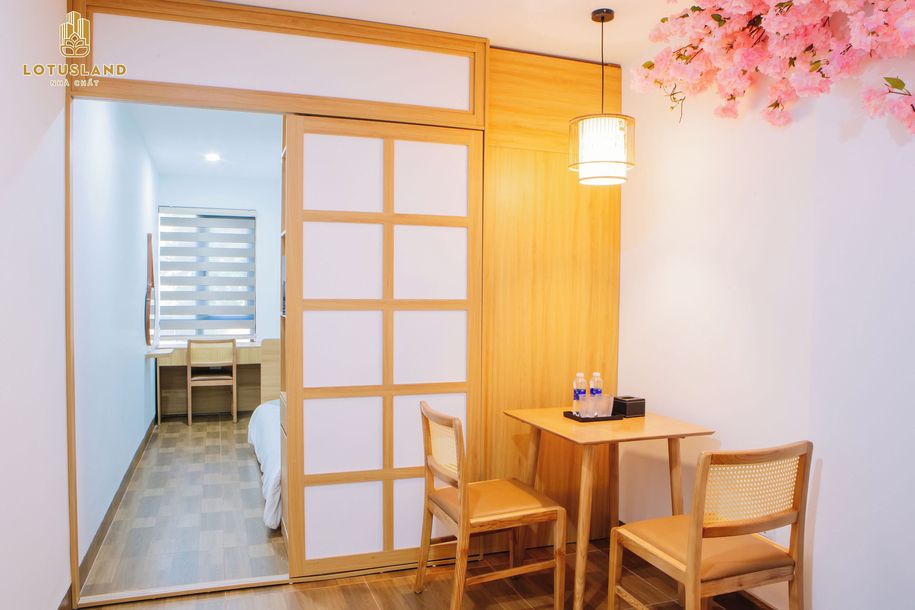 Deluxe Studio, City View | Living area | 40-inch LED TV with digital channels