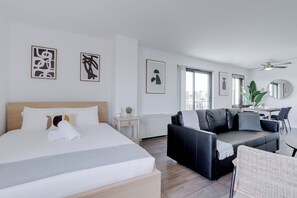 Comfort Studio, Balcony, City View