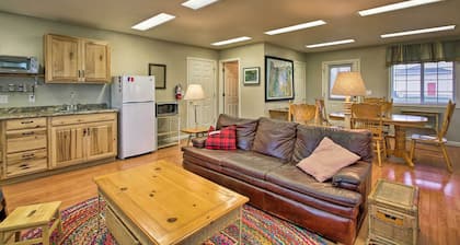 The Farm House on Mount Tom, Enjoy the Oregon countryside just north of Eugene