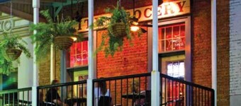 The Carolina, 2BR Luxe Stay by Velvet Ditch Villas