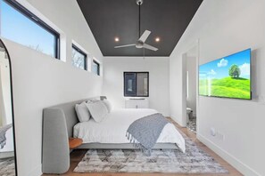 4 bedrooms, desk, iron/ironing board, travel cot