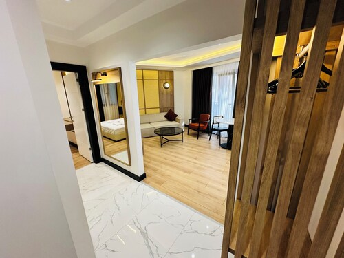 Rose Point Residence