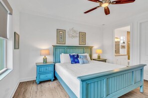 3 bedrooms, free WiFi - P88 -  New on the rental market! 3 bedroom, 2 bath with private pool and 50 feet of dockage (Marathon)