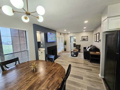 Lake Hubbard, Modern and spacious