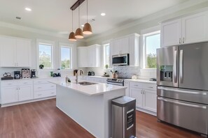 Private kitchen - Amazing Beach Views - Sleeps 8 (Gulfport)