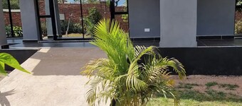 Gono Compound 3 - B&B with Queen bed

