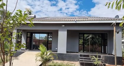 Gono Compound 3 - B&B with Queen bed