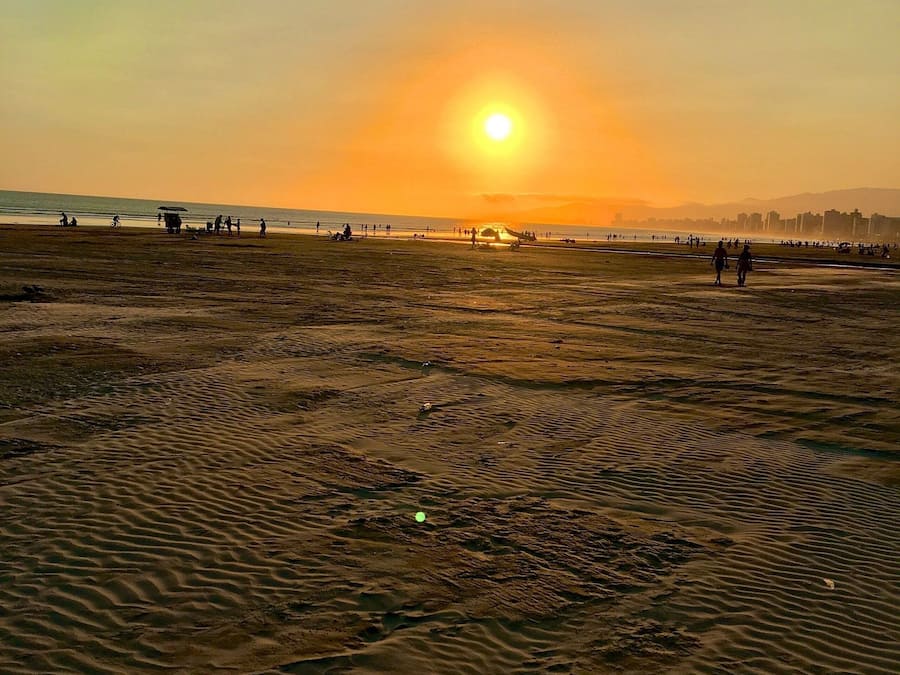 In Strandnähe, weißer Sandstrand