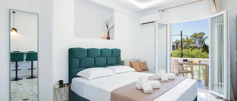 Deluxe Apartment, Beach View